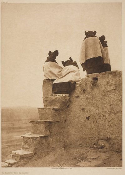 Tittar på dansarna av Edward S. Curtis