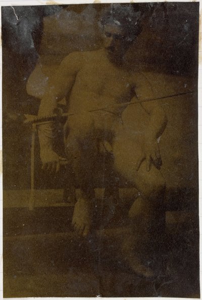 Studie av en manlig nakenmodell, sittande framifrån med ett svärd i knät, i Jacques de Lalaings studio av Jacques Lalaing (attributed to)